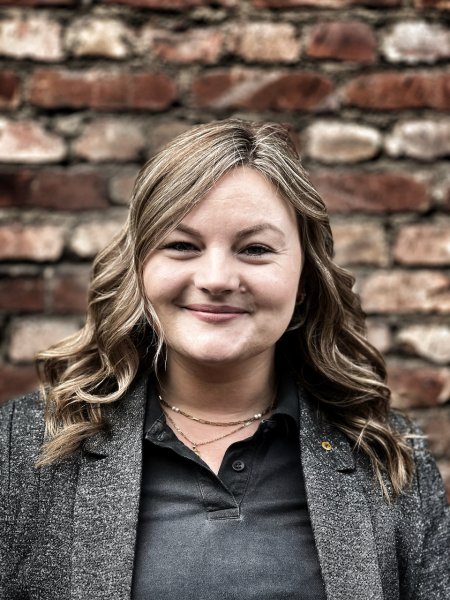 Alina Naumann — Personal / Einkauf / Finanzbuchhaltung, Agrartechnik Paul Plate GmbH
